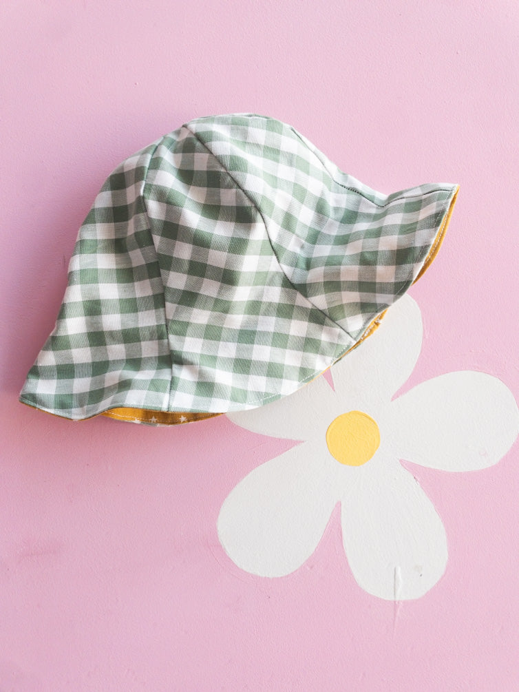 Cappellino vichy + stelle