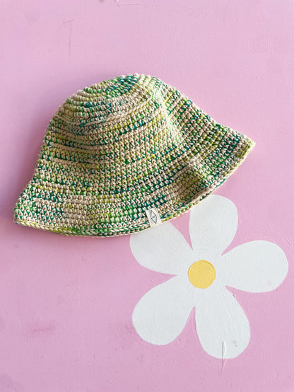 Cappellino passeggiata nel bosco